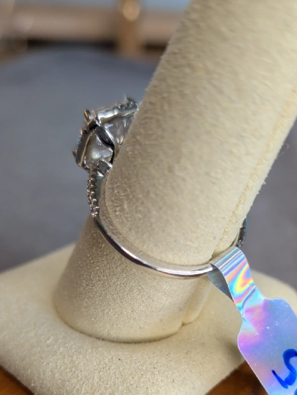 Halo Engagement Ring - 925 Sterling Silver - Cubic Zirconia